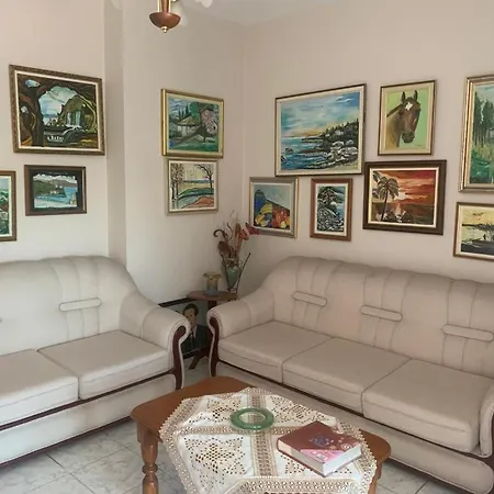 3 Bedroom Apartmet Center 티라나